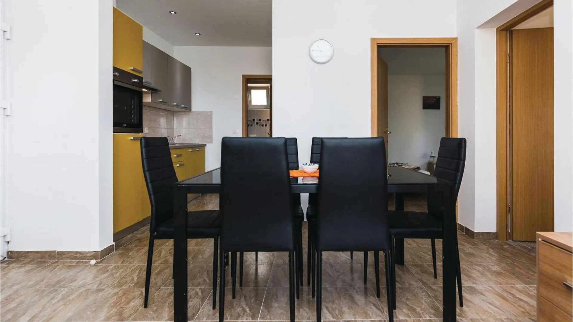 2 Bedroom Gorgeous Apartment In Vir