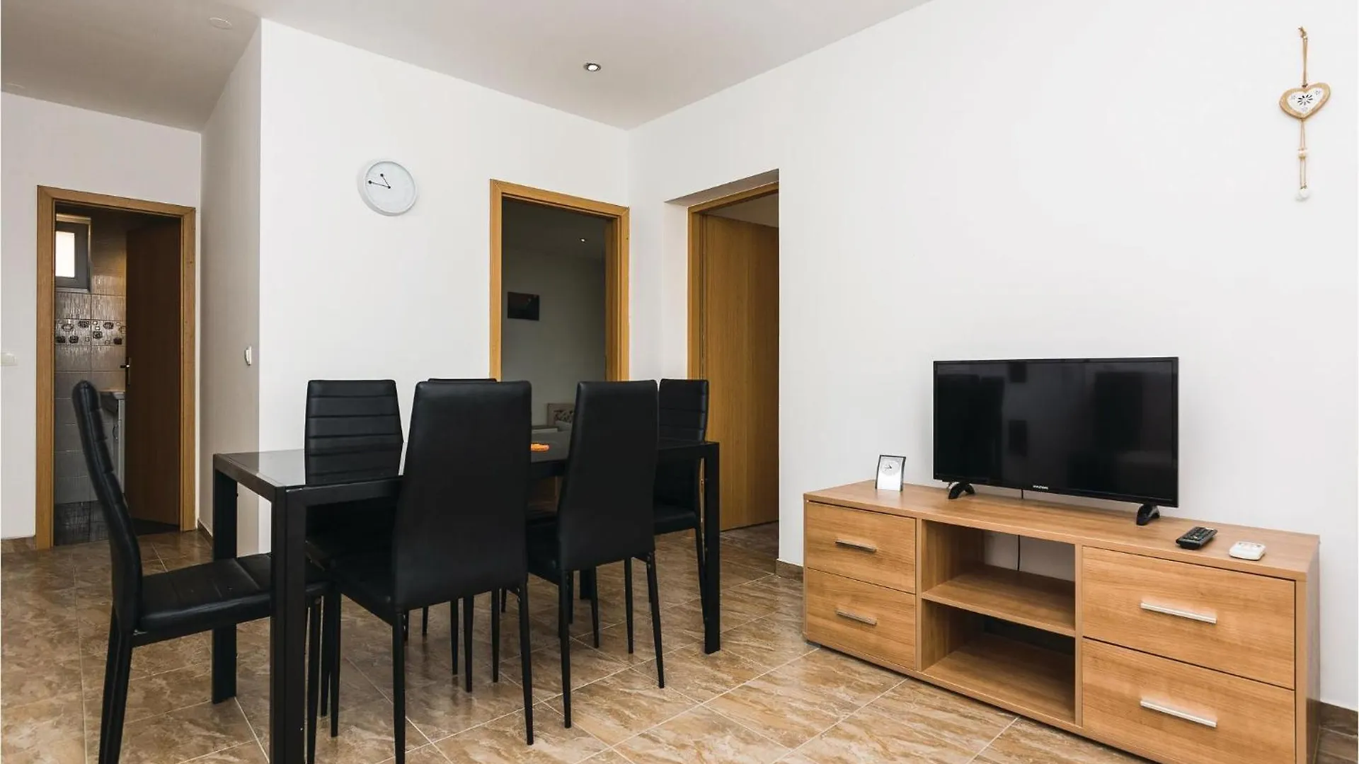 2 Bedroom Gorgeous Apartment In Vir